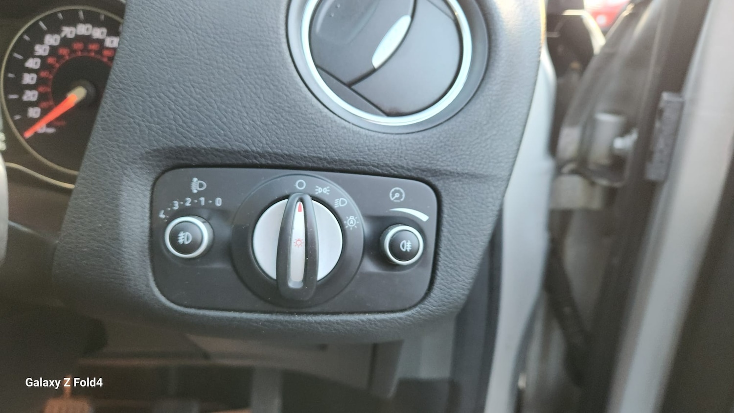 Used Ford Mondeo 2011 for sale - 76809321: Photo 28