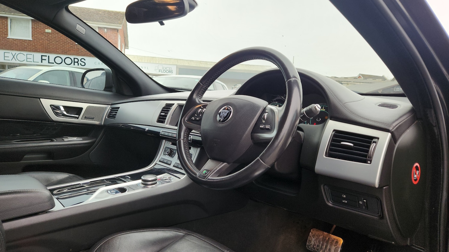 Used Jaguar XF 2015 for sale - 77779495: Photo 13