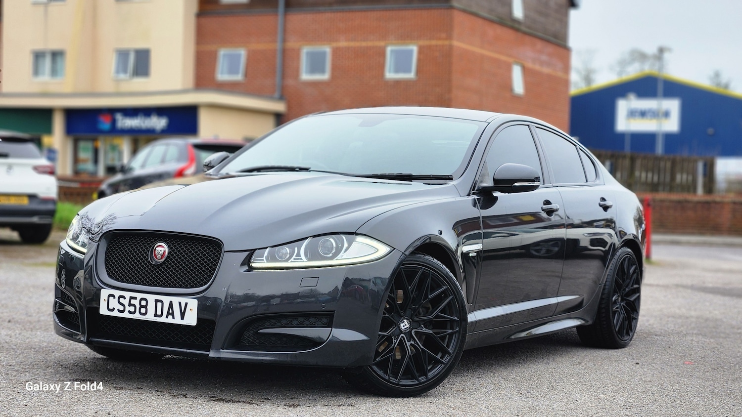 Used Jaguar XF 2015 for sale - 77779495: Photo 2