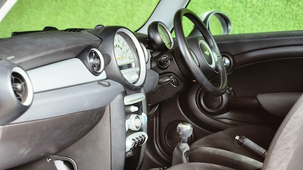 Used MINI Hatch 2010 for sale - 75708715: Photo 5