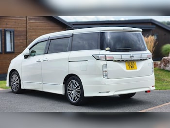 Used Nissan Elgrand 2022 for sale - 75377031: Photo