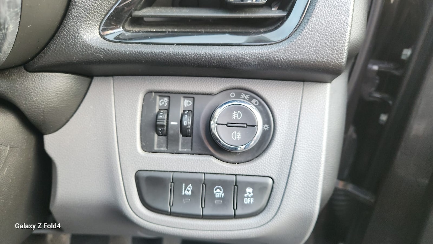 Used Vauxhall Viva 2015 for sale - 76883988: Photo 15