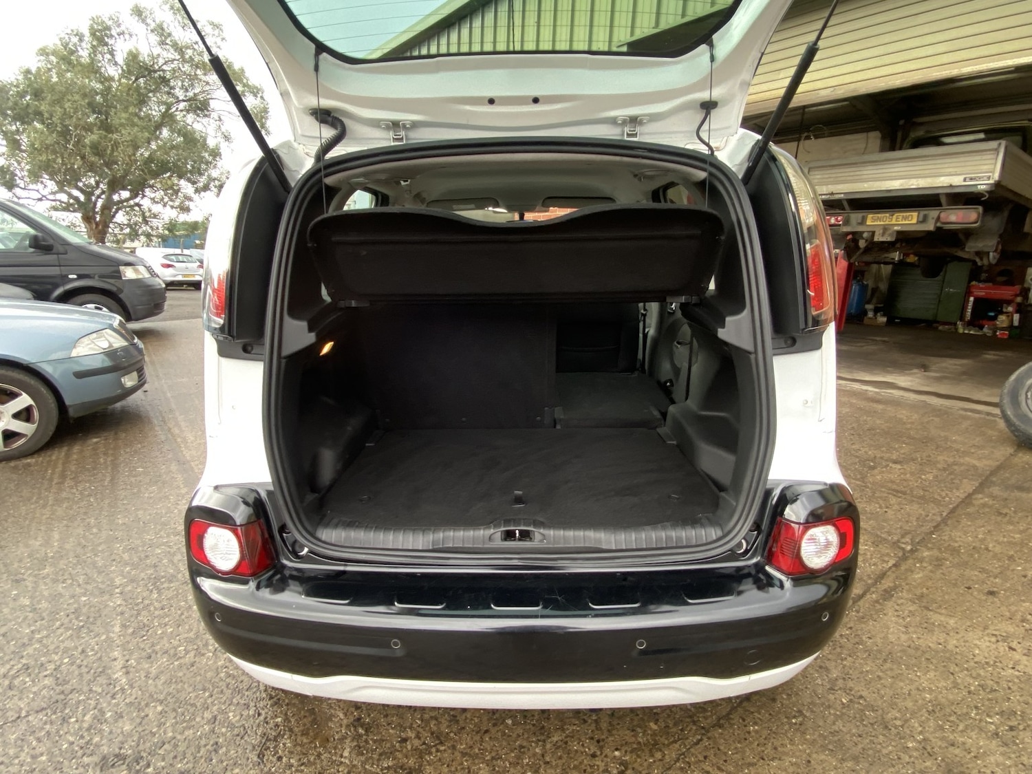 Used Citroen C3 Picasso 2016 for sale - 77622521: Photo 18