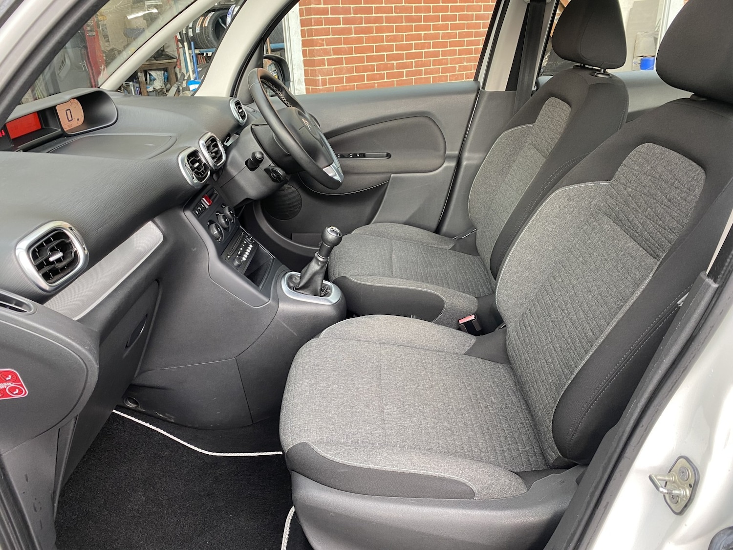 Used Citroen C3 Picasso 2016 for sale - 77622521: Photo 22