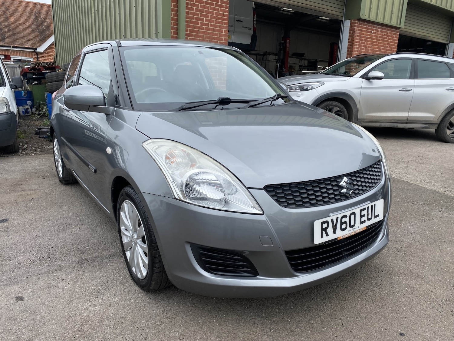 Used Suzuki Swift 2010 for sale - 78098200: Photo 2
