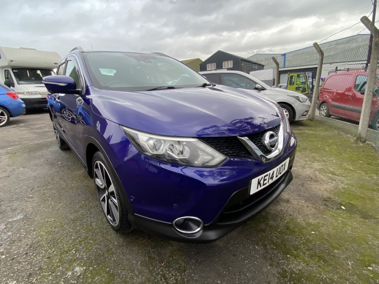 Used Nissan Qashqai 2014 for sale - 76618749: Photo 2