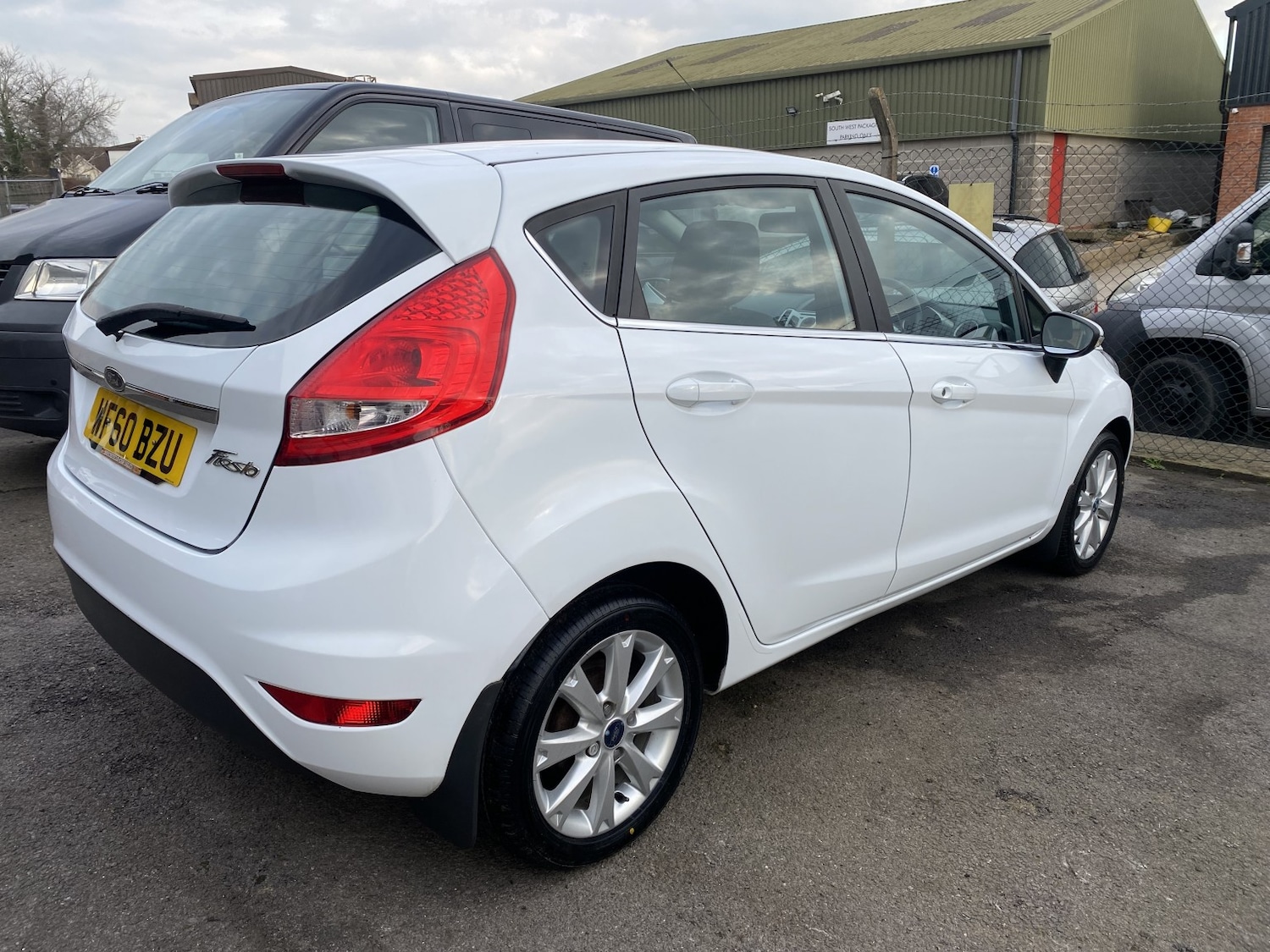 Used Ford Fiesta 2010 for sale - 77735822: Photo 11