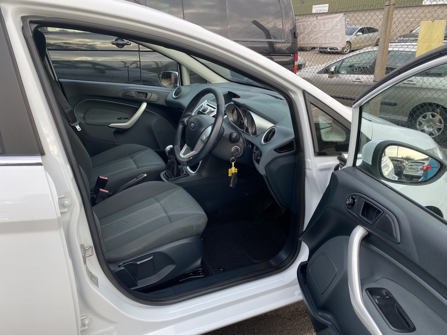 Used Ford Fiesta 2010 for sale - 77735822: Photo 13