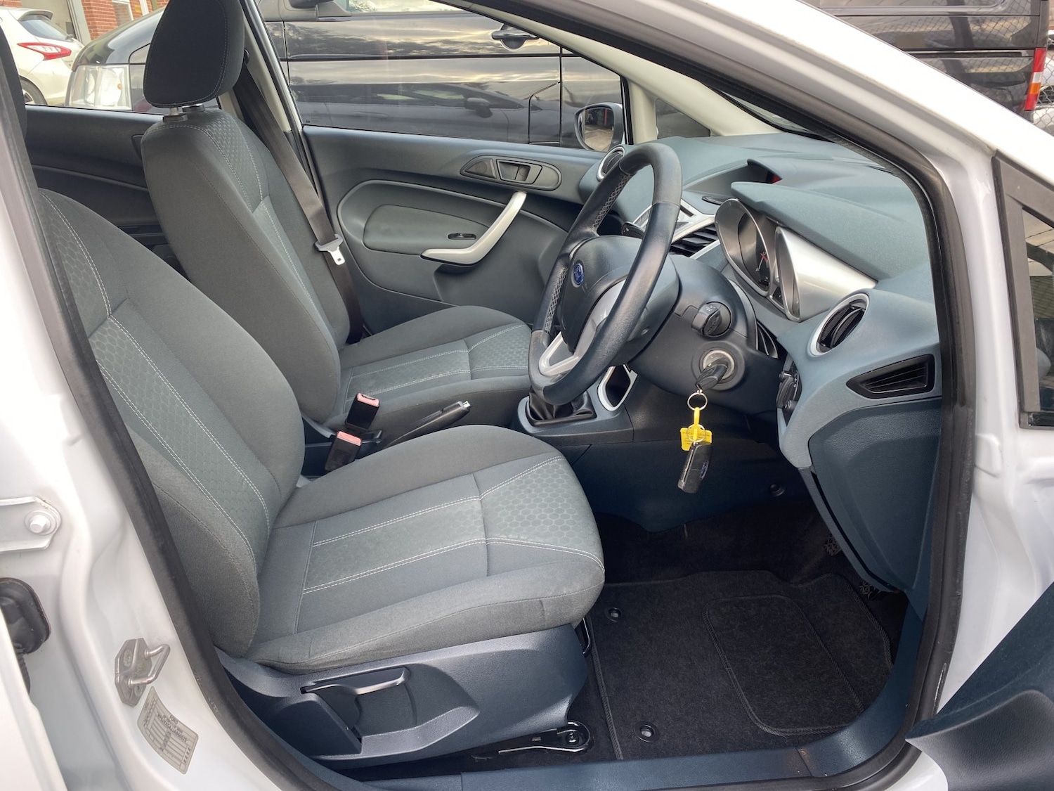 Used Ford Fiesta 2010 for sale - 77735822: Photo 14