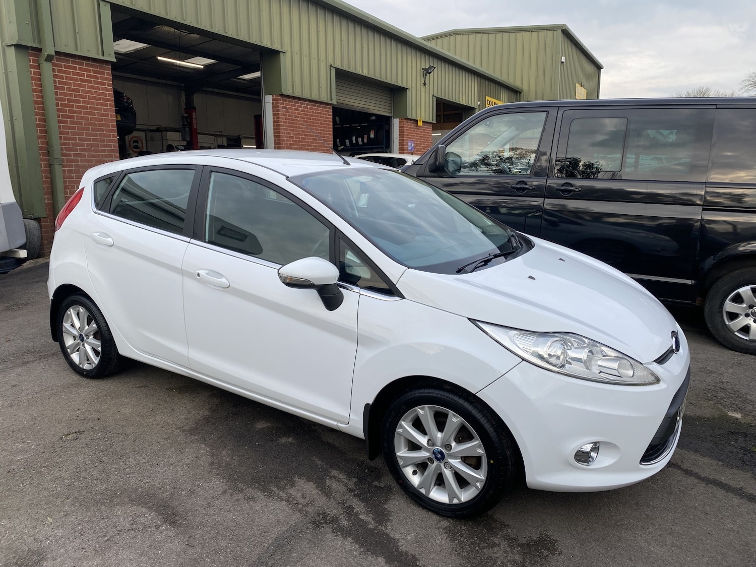 Used Ford Fiesta 2010 for sale - 77735822: Photo 23