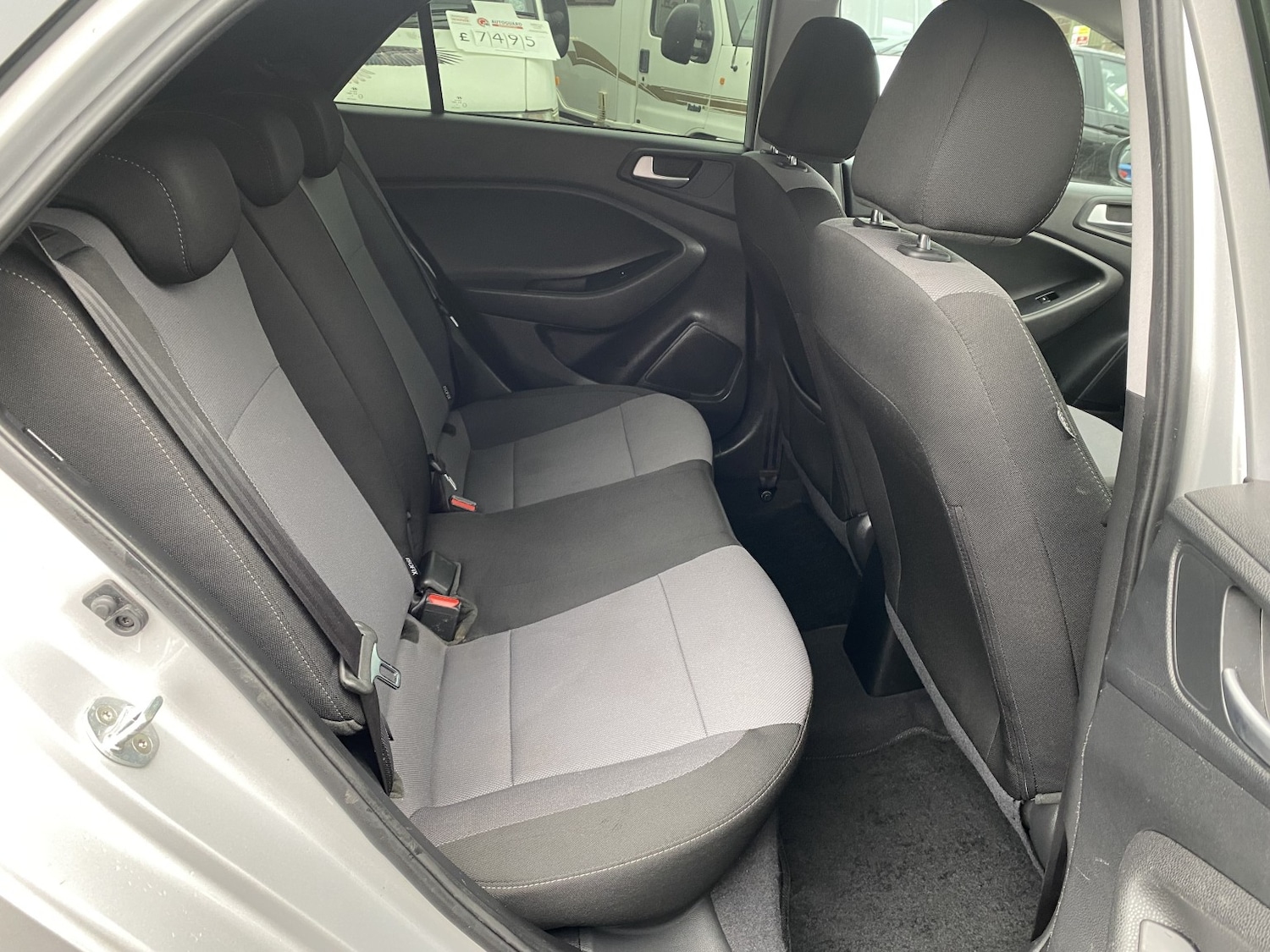 Used Hyundai i20 2017 for sale - 76725617: Photo 18