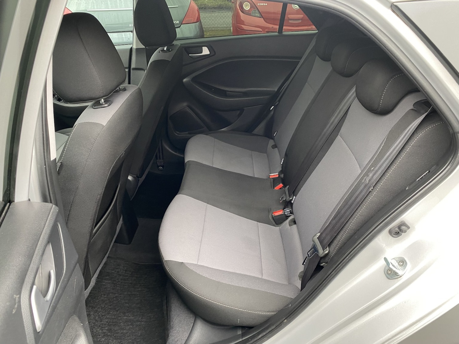 Used Hyundai i20 2017 for sale - 76725617: Photo 21