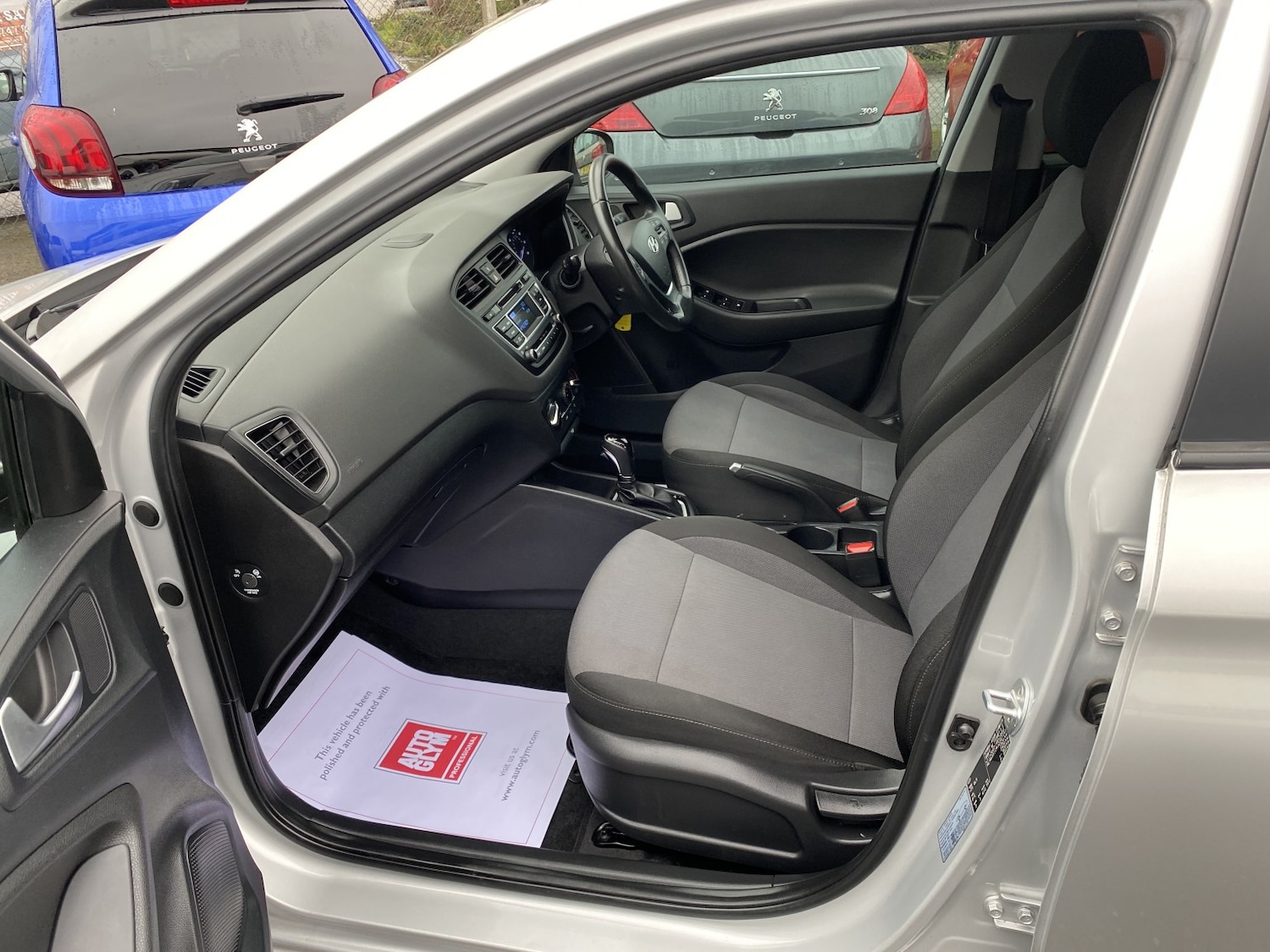 Used Hyundai i20 2017 for sale - 76725617: Photo 22