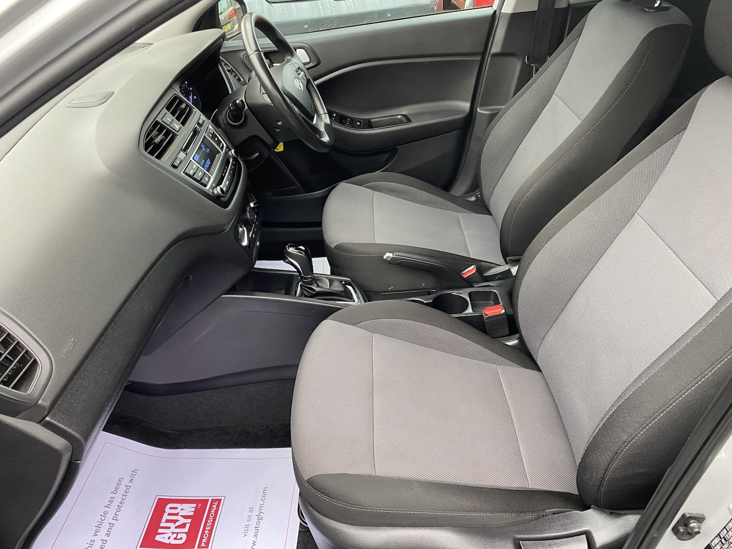 Used Hyundai i20 2017 for sale - 76725617: Photo 23