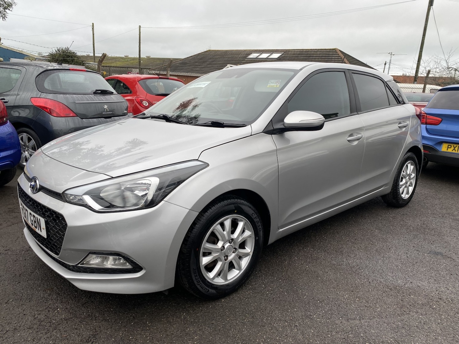 Used Hyundai i20 2017 for sale - 76725617: Photo 6
