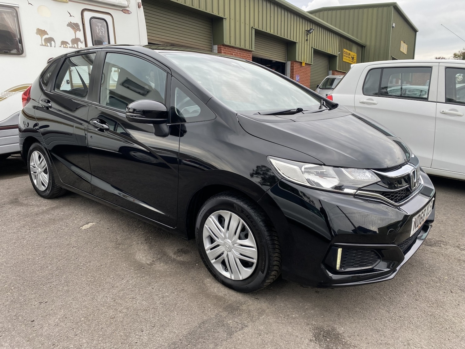 Used Honda Jazz 2018 for sale - 76149307: Photo 1