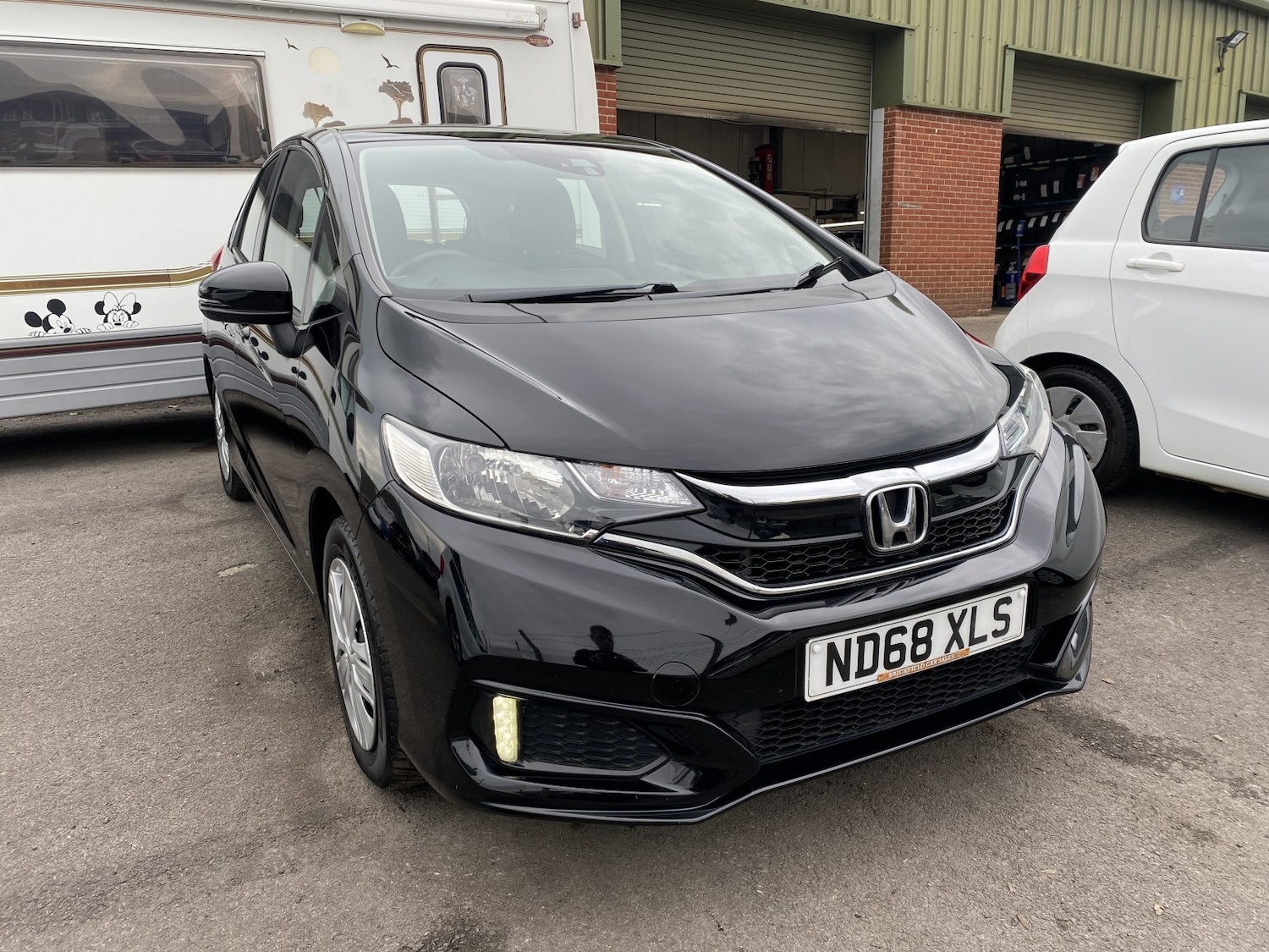 Used Honda Jazz 2018 for sale - 76149307: Photo 2