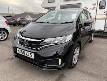 Used Honda Jazz 2018 for sale - 76149307: Photo 4
