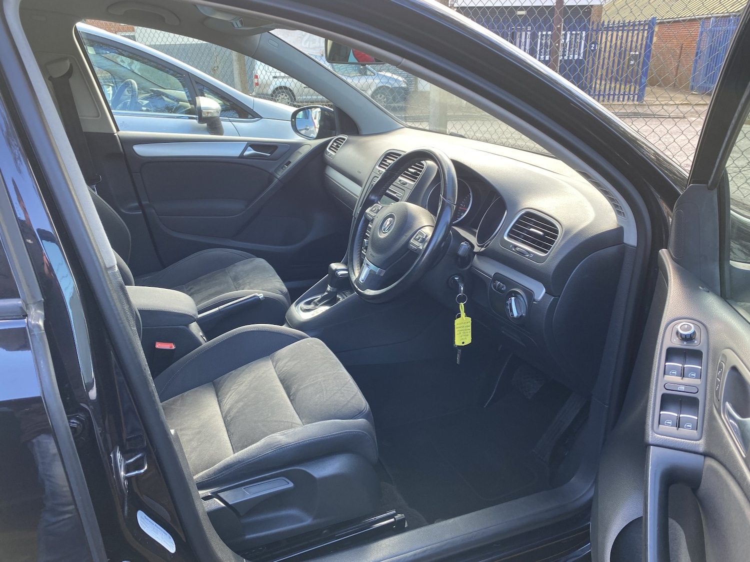 Used Volkswagen Golf 2010 for sale - 77707243: Photo 13