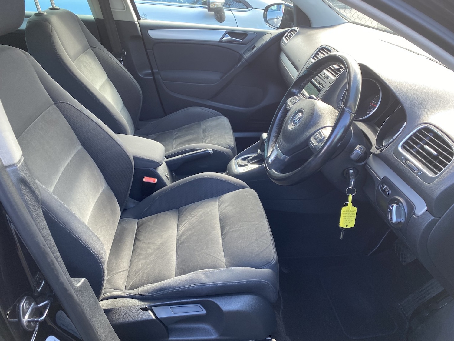 Used Volkswagen Golf 2010 for sale - 77707243: Photo 14