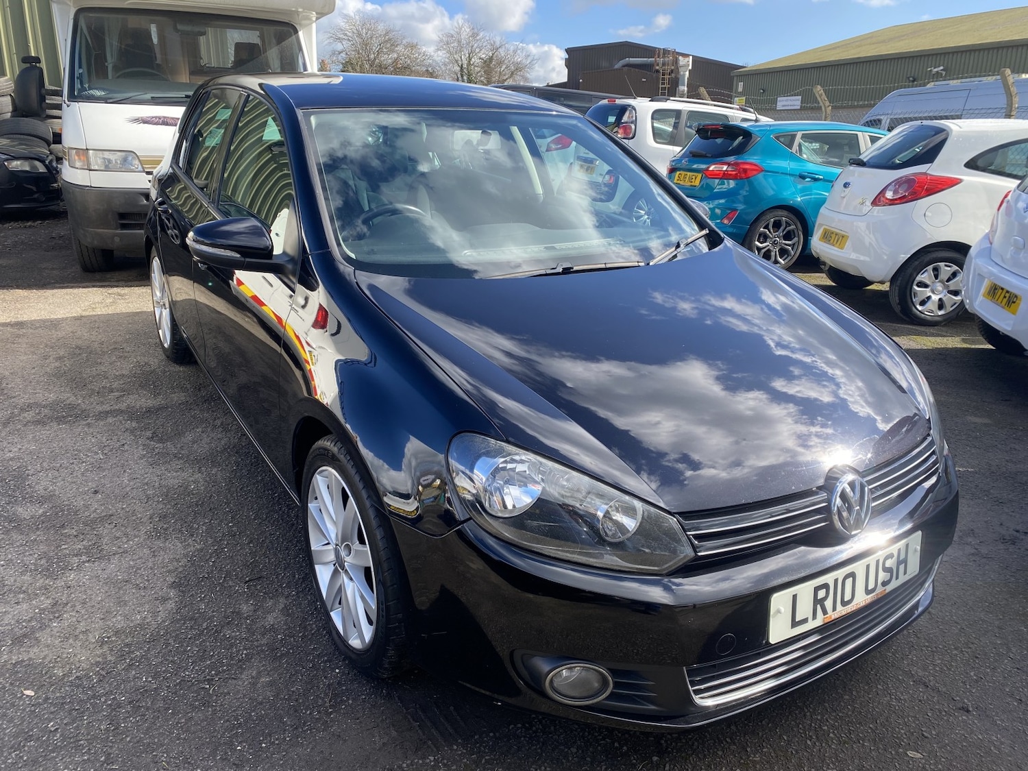 Used Volkswagen Golf 2010 for sale - 77707243: Photo 2