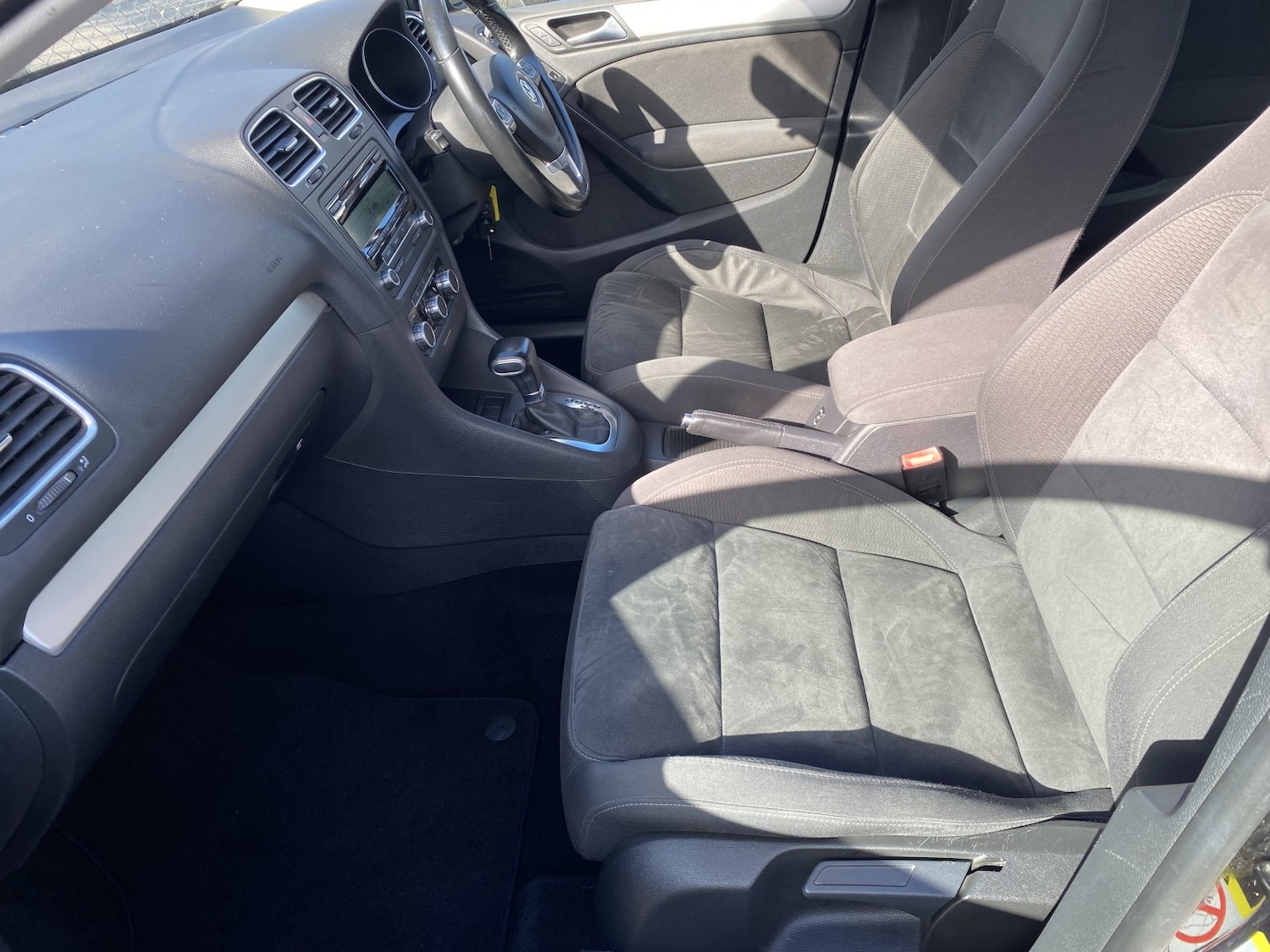 Used Volkswagen Golf 2010 for sale - 77707243: Photo 20