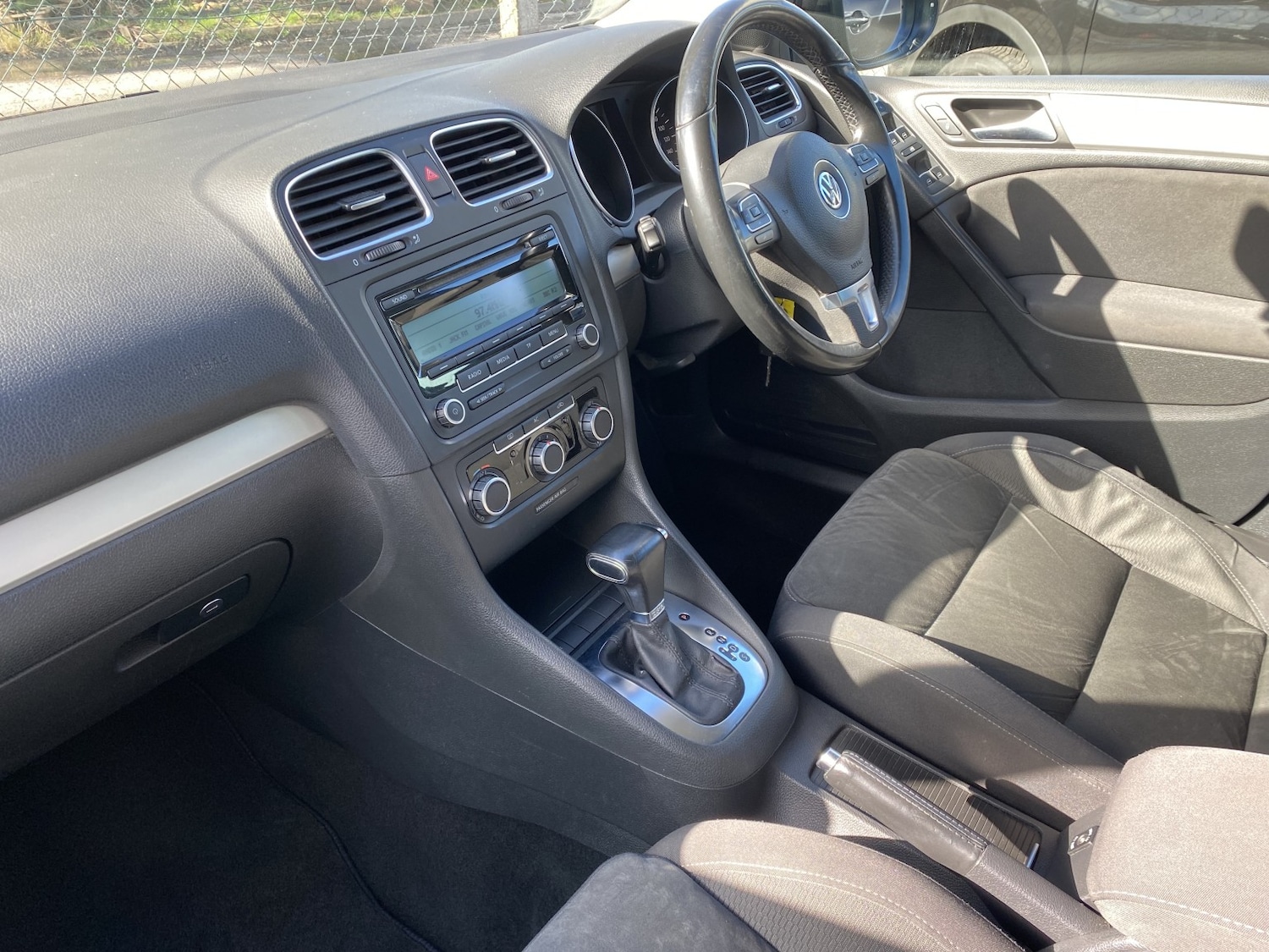 Used Volkswagen Golf 2010 for sale - 77707243: Photo 21