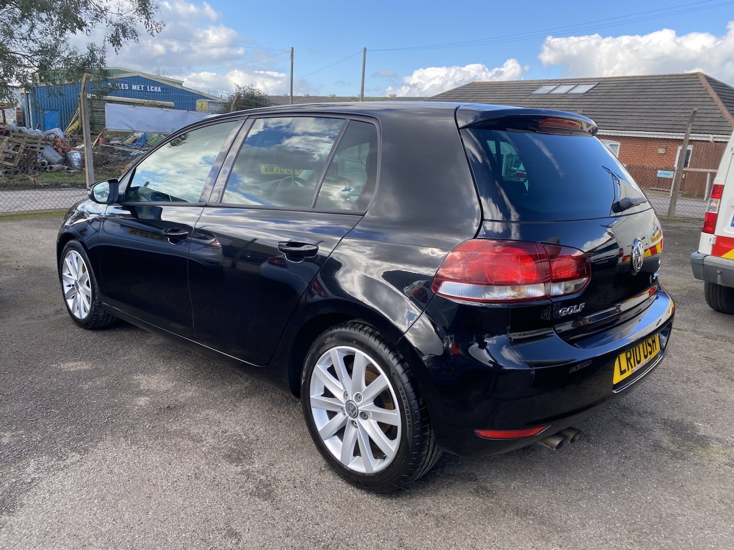 Used Volkswagen Golf 2010 for sale - 77707243: Photo 7