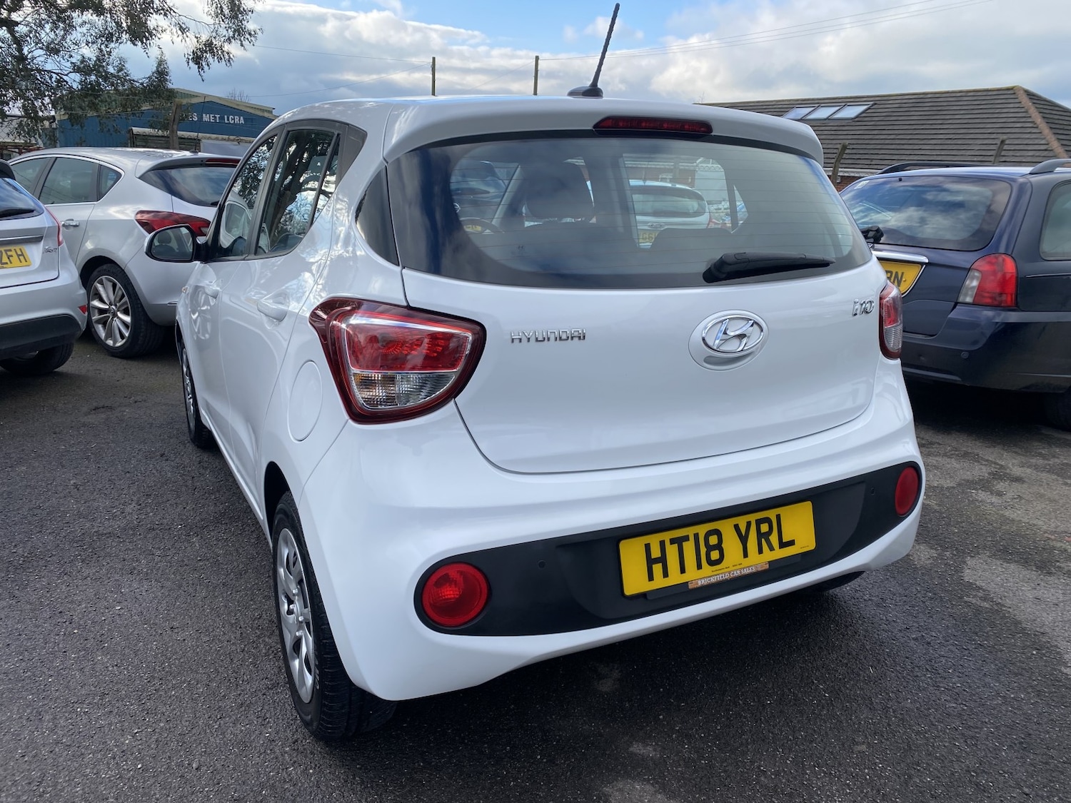 Used Hyundai i10 2018 for sale - 77609972: Photo 8