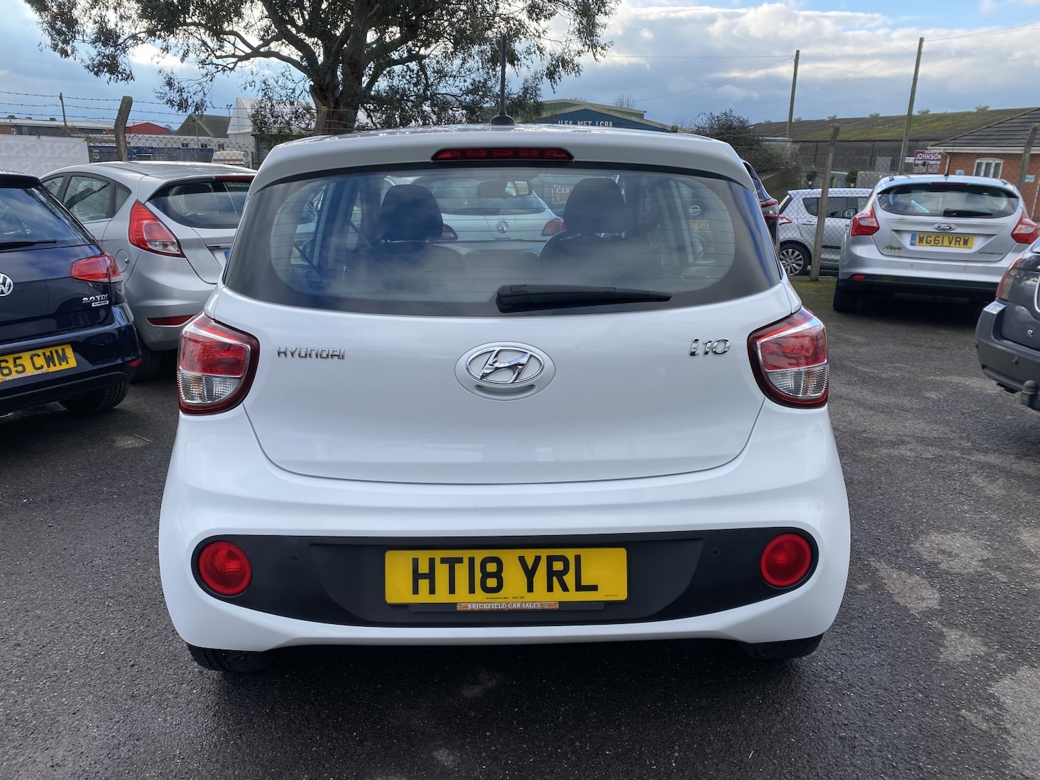Used Hyundai i10 2018 for sale - 77609972: Photo 9
