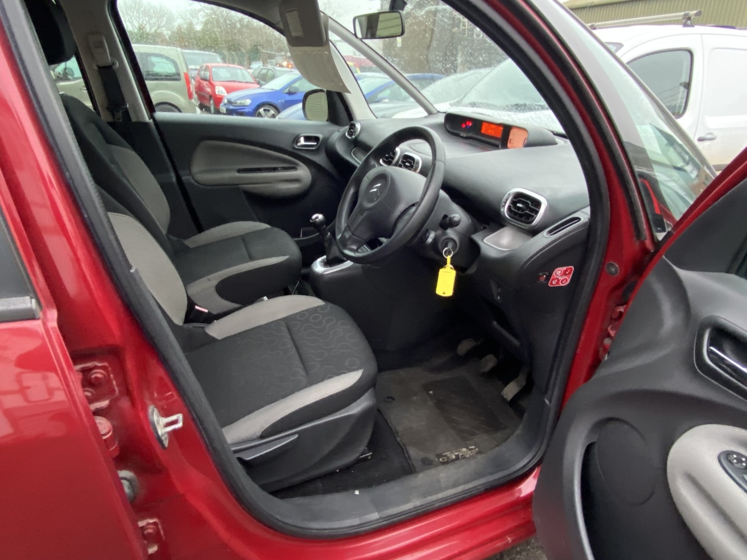 Used Citroen C3 Picasso 2010 for sale - 77201236: Photo 10
