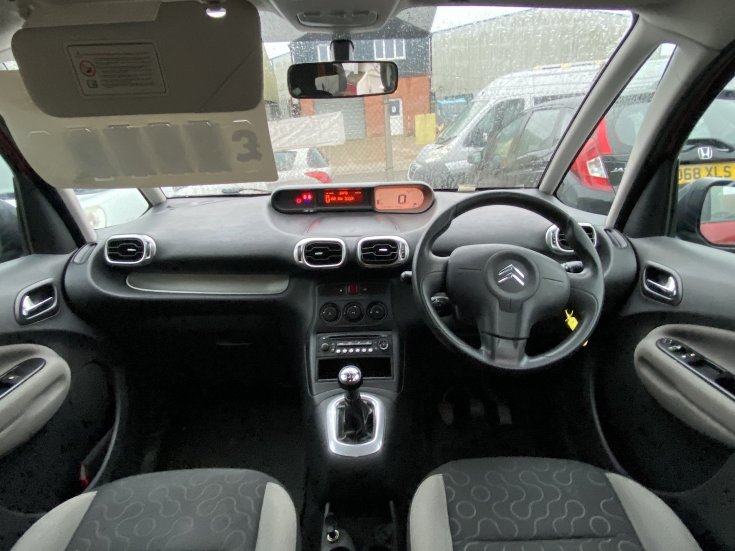 Used Citroen C3 Picasso 2010 for sale - 77201236: Photo 12