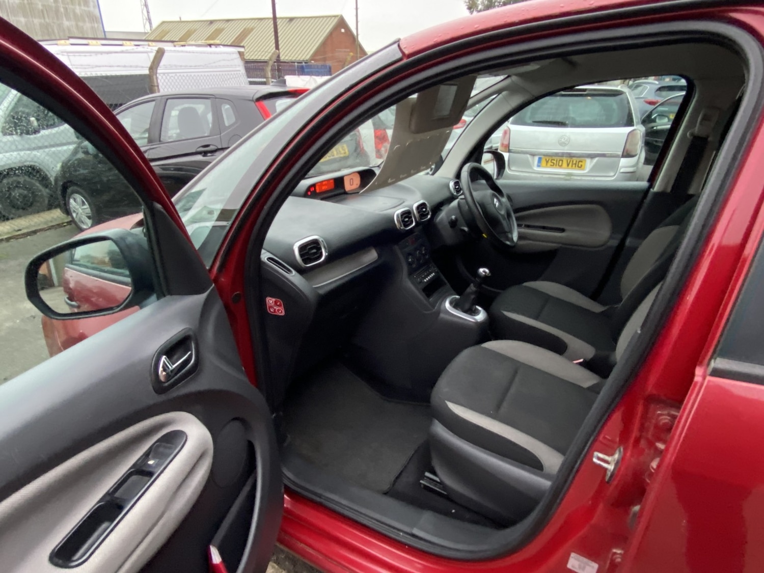 Used Citroen C3 Picasso 2010 for sale - 77201236: Photo 16