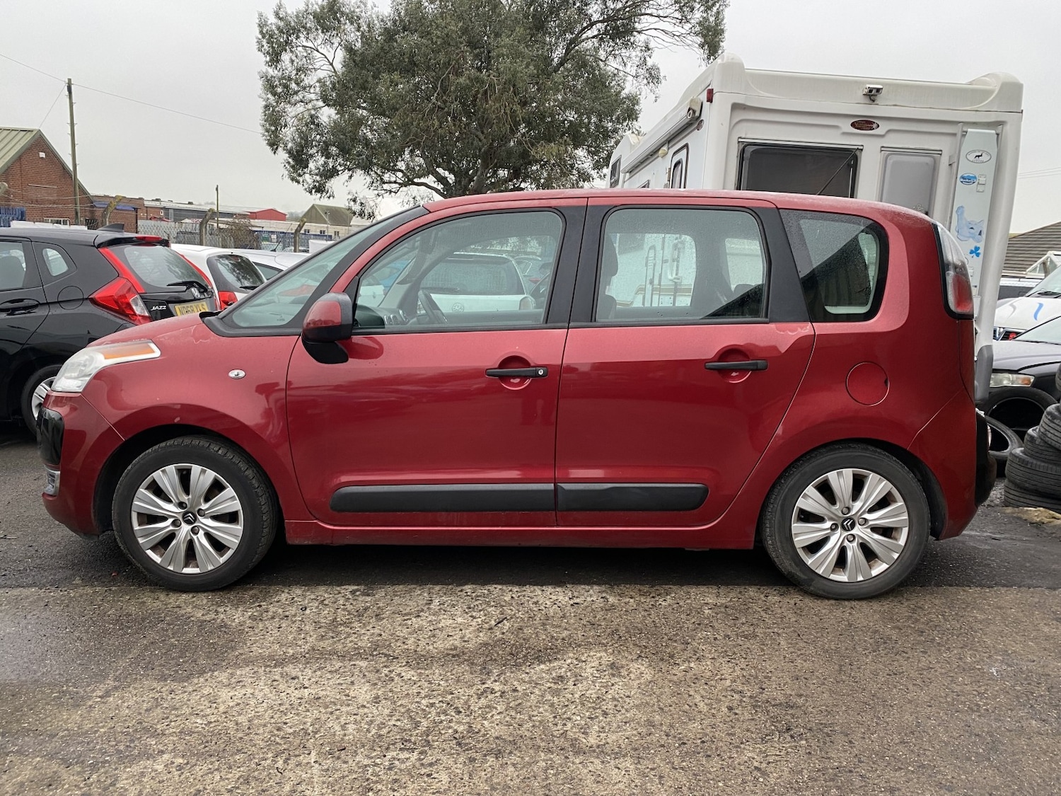 Used Citroen C3 Picasso 2010 for sale - 77201236: Photo 5