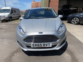 Used Ford Fiesta 2015 for sale - 79104982: Photo
