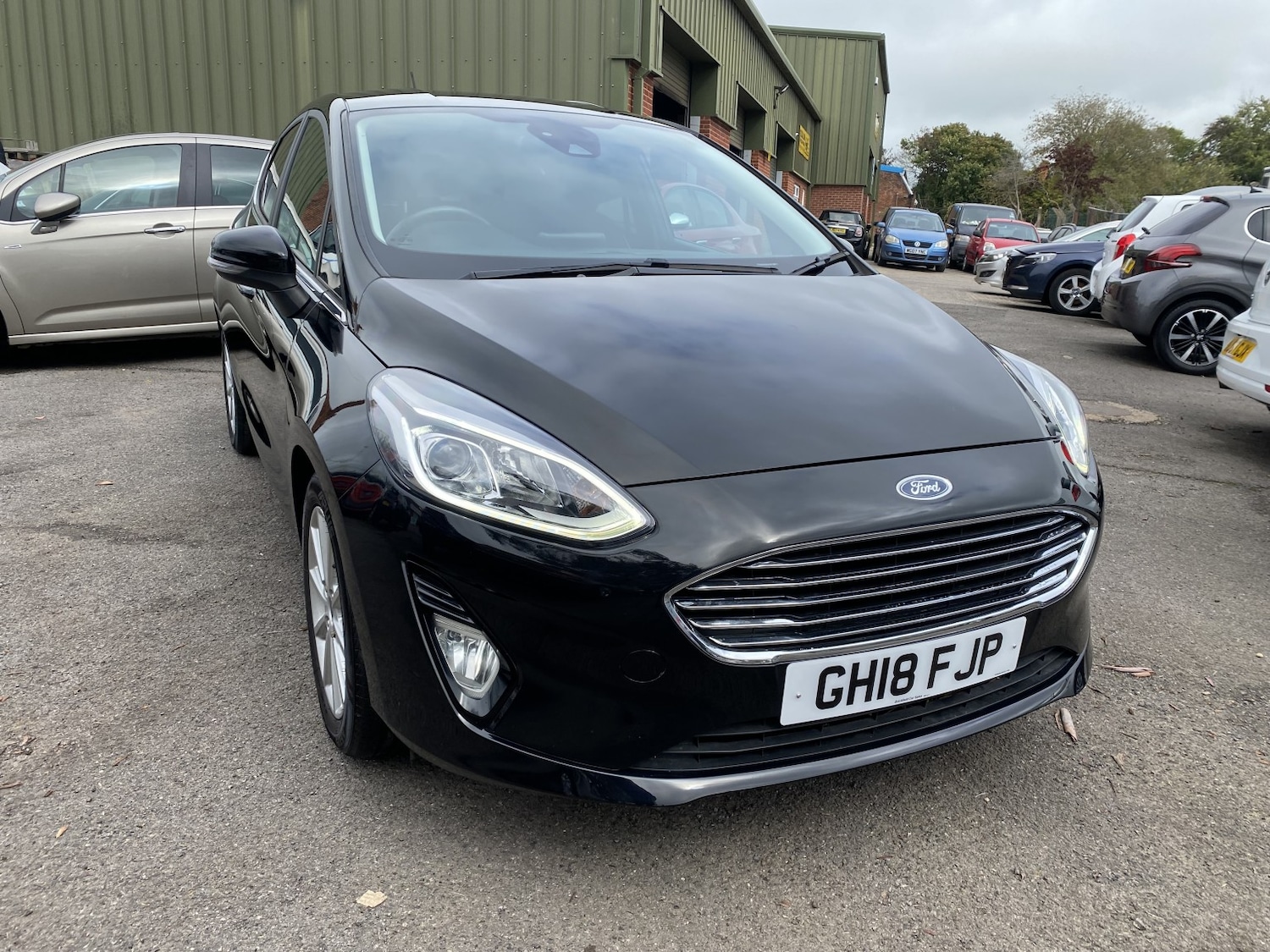 Used Ford Fiesta 2018 for sale - 75999821: Photo 2