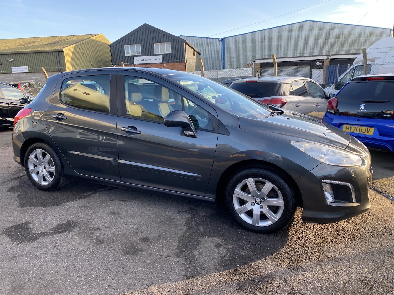 Used Peugeot 308 2013 for sale - 76656239: Photo 12