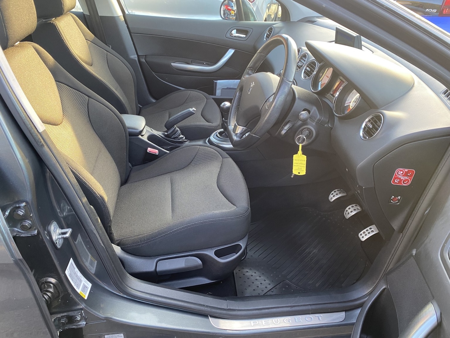 Used Peugeot 308 2013 for sale - 76656239: Photo 14