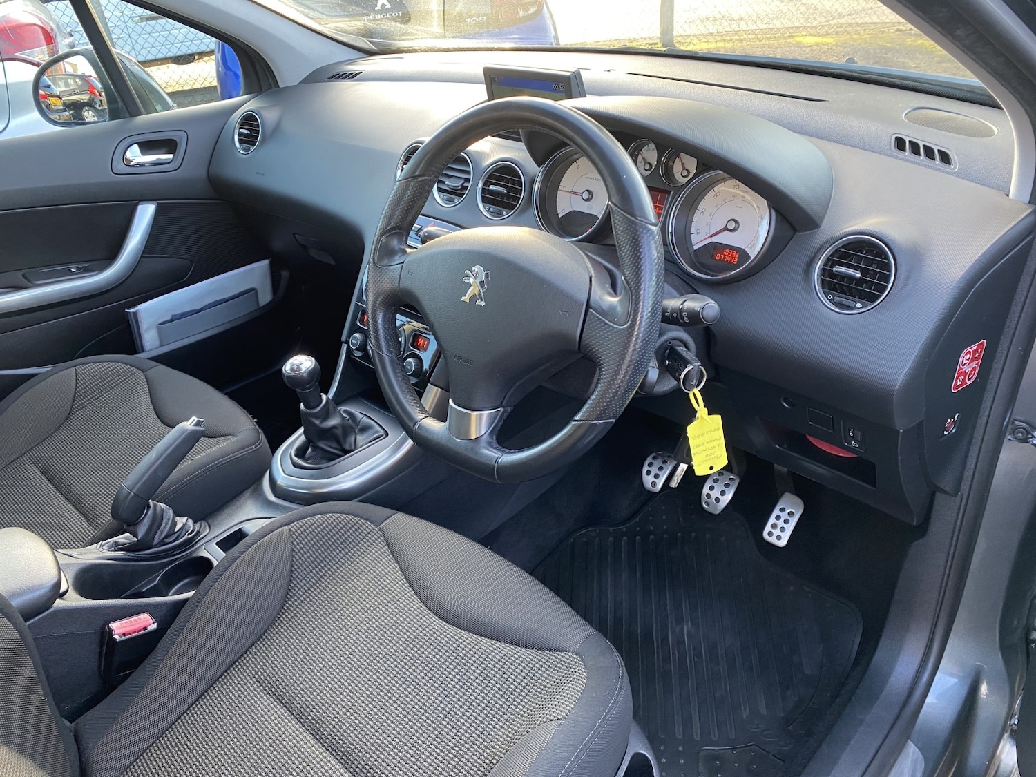 Used Peugeot 308 2013 for sale - 76656239: Photo 15