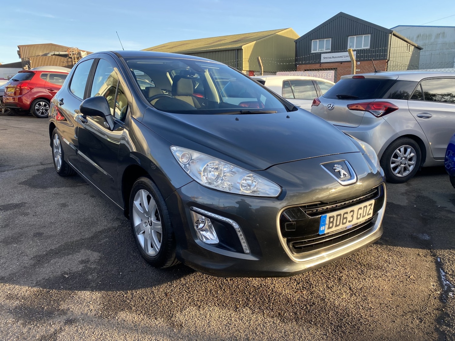Used Peugeot 308 2013 for sale - 76656239: Photo 2