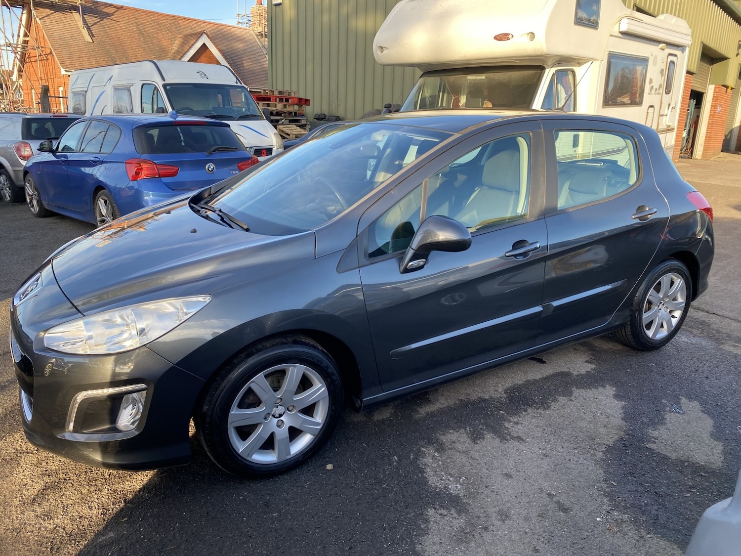 Used Peugeot 308 2013 for sale - 76656239: Photo 5