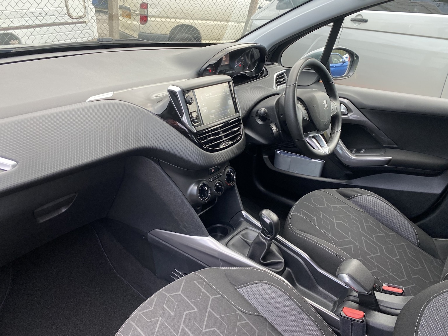 Used Peugeot 2008 2016 for sale - 76497442: Photo 23