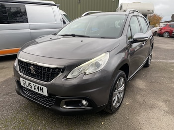 Used Peugeot 2008 2016 for sale - 76497442: Photo