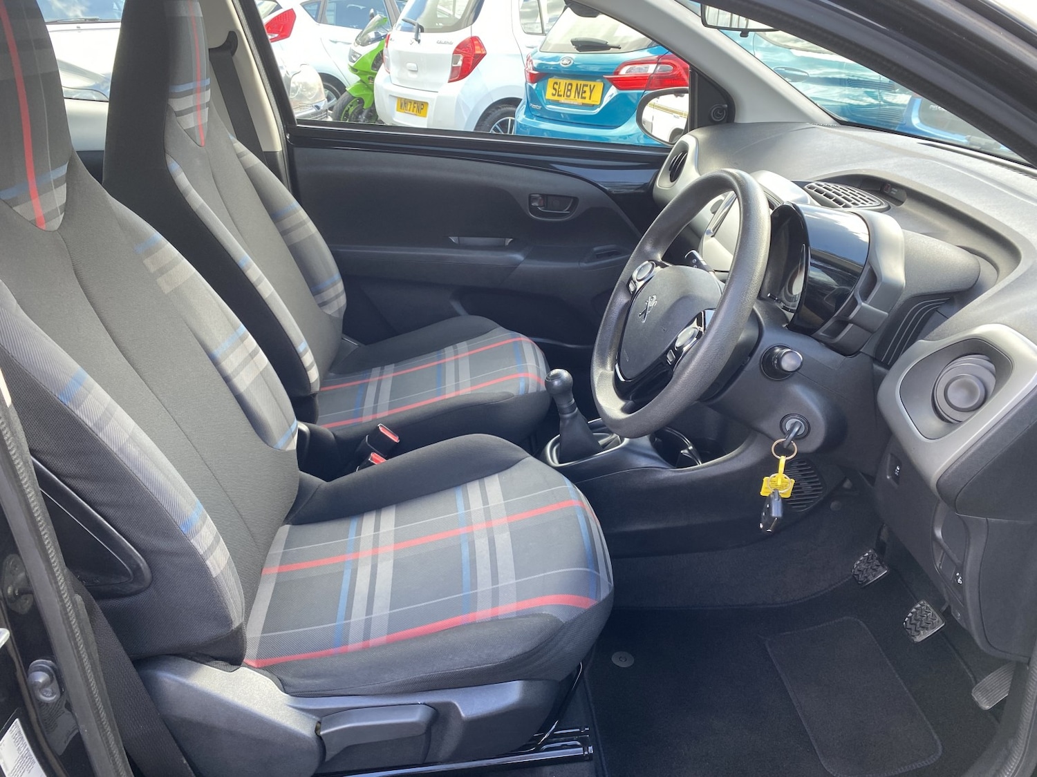 Used Peugeot 108 2015 for sale - 77837014: Photo 13