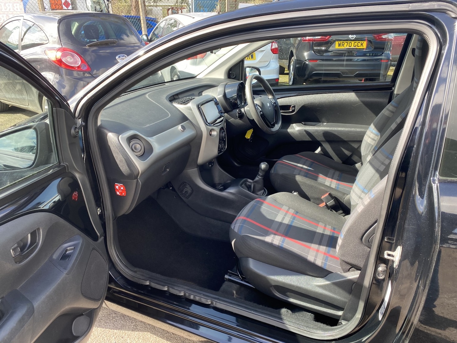 Used Peugeot 108 2015 for sale - 77837014: Photo 19