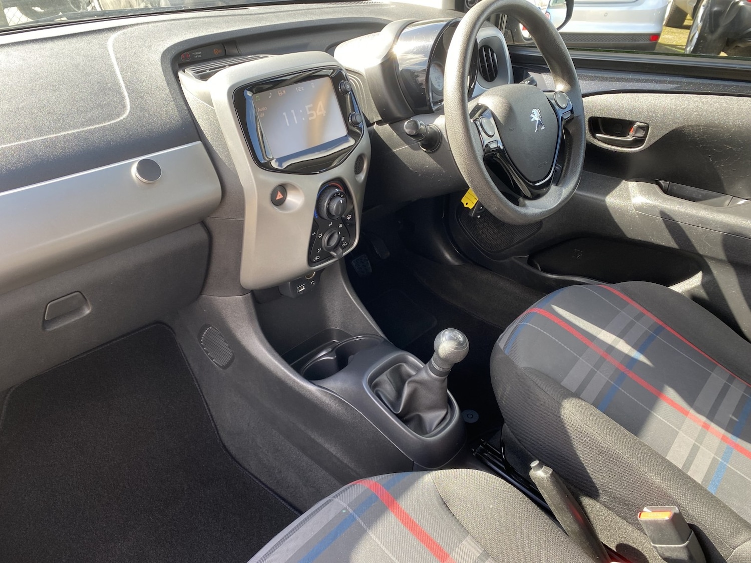 Used Peugeot 108 2015 for sale - 77837014: Photo 21