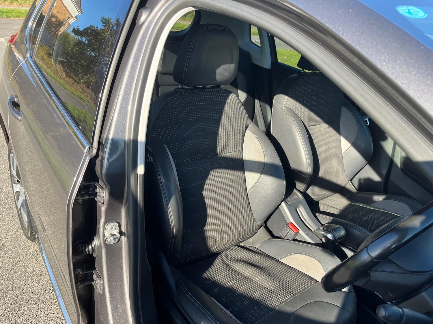 Used Peugeot 2008 2015 for sale - 75781955: Photo 13
