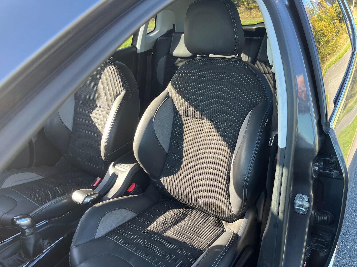 Used Peugeot 2008 2015 for sale - 75781955: Photo 16