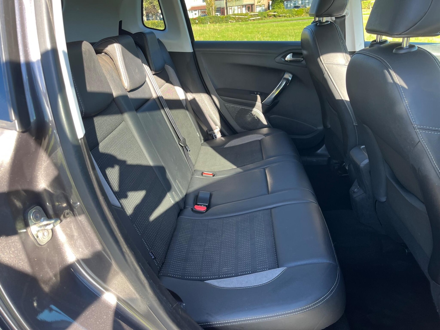 Used Peugeot 2008 2015 for sale - 75781955: Photo 17