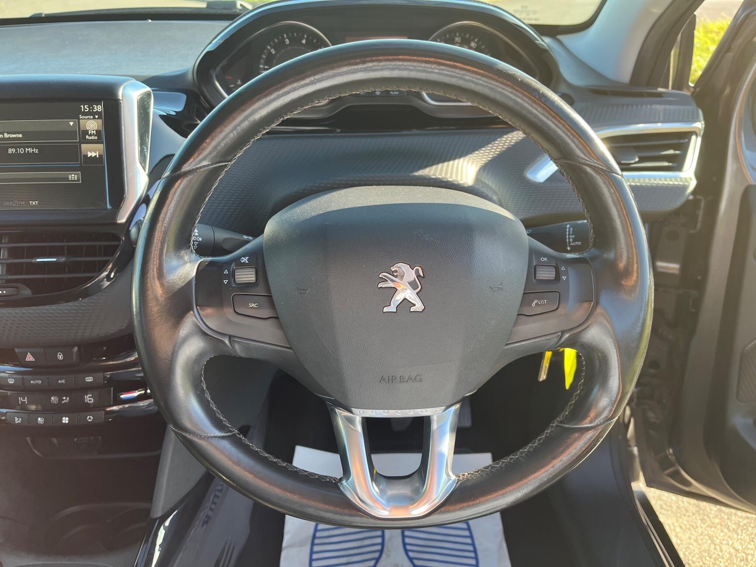 Used Peugeot 2008 2015 for sale - 75781955: Photo 22